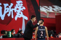 专访杜锋首谈舆论风波：最重要的是队员能接受